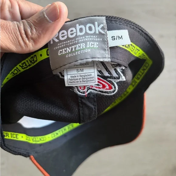 Signed Reebok Calgary Hitmen WHL Hockey Cap - Picture 5 of 7
